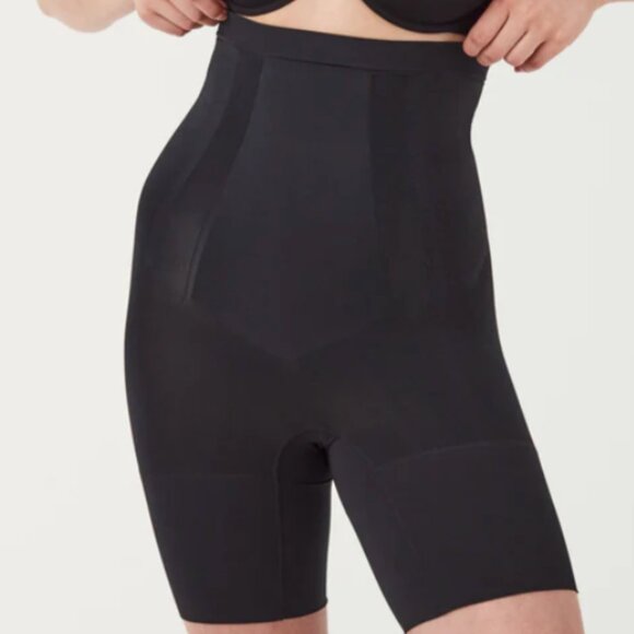 NWT SPANX sculpt OnCore High-Waisted Mid-Thigh Short in Very Black Size Large - Picture 1 of 5